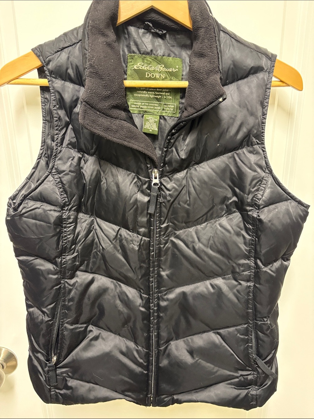 Eddie Bauer Black Quilted Nylon Down Puffer Zip Front Vest Size M